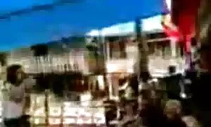 जुड़वां बहनों एक आदमी के साथ सेक्सी मूवी इंग्लिश में एक त्रिगुट है