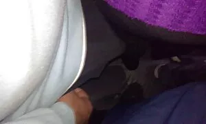 लेटेक्स में बिगाड़ने सेक्सी हिंदी मूवी वीडियो बिल्ली में एक छेद से पता चलता है